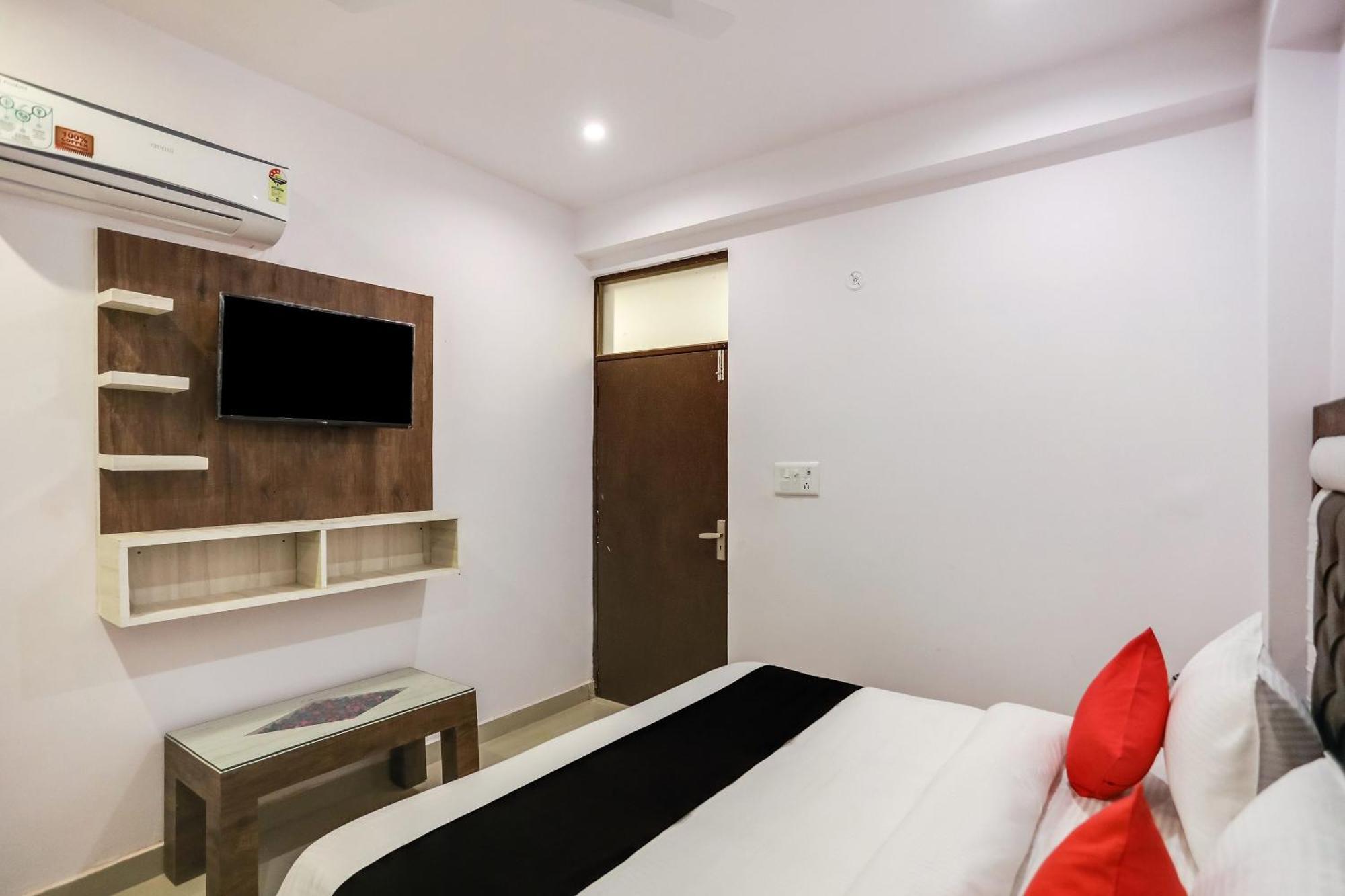 Hotel O Golden Stone Ghaziabad Zewnętrze zdjęcie
