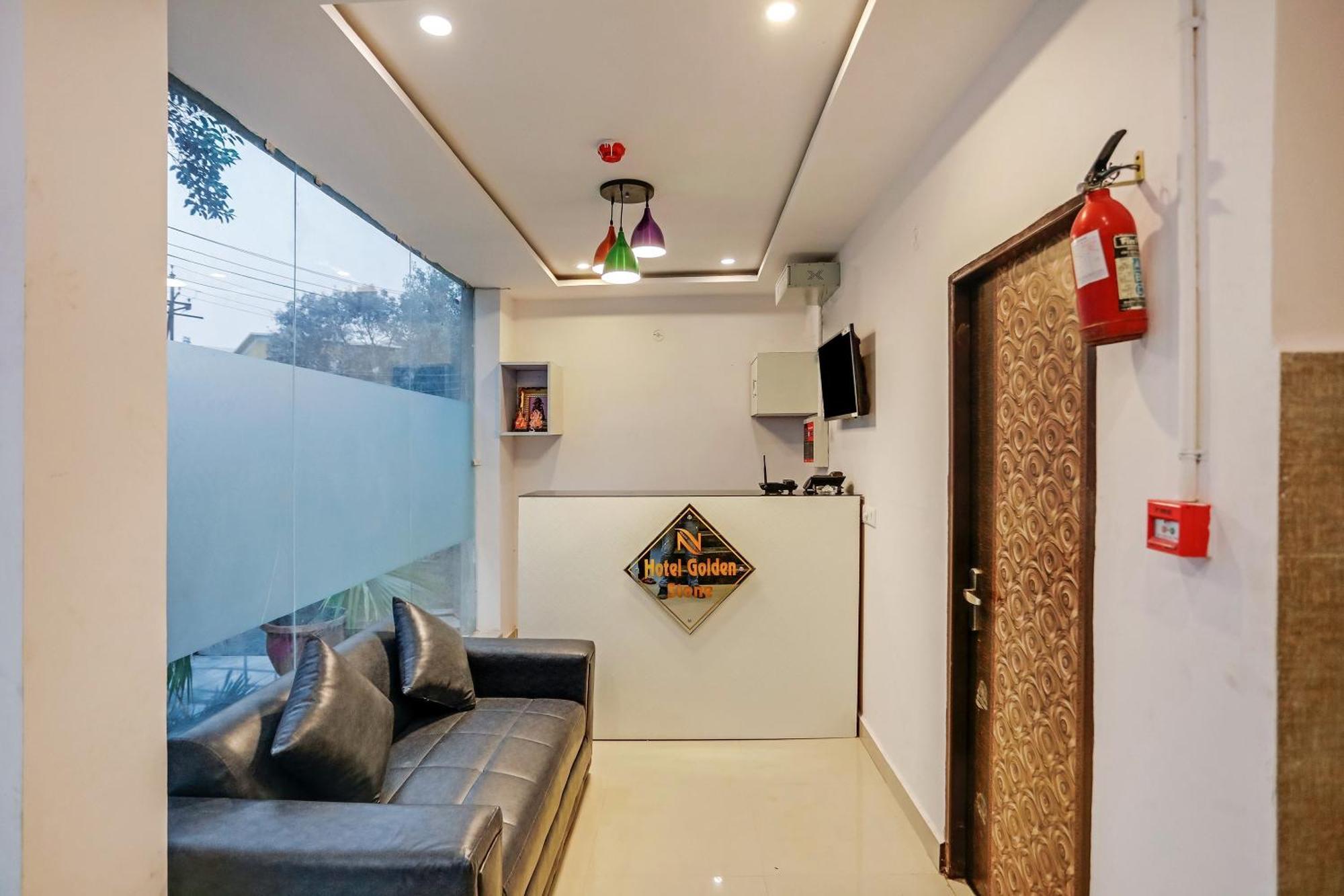 Hotel O Golden Stone Ghaziabad Zewnętrze zdjęcie