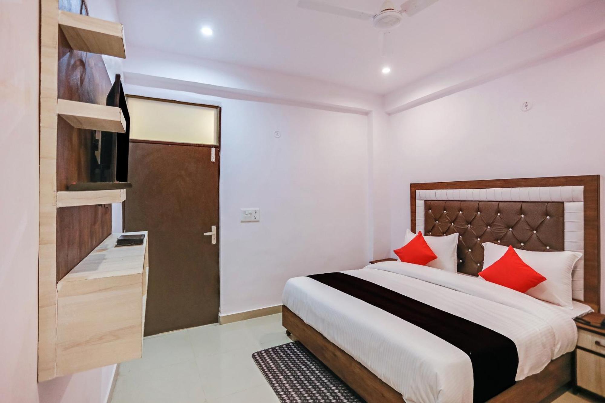 Hotel O Golden Stone Ghaziabad Zewnętrze zdjęcie